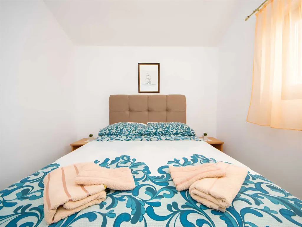 Air-Conditioned 2-Bedroom Apartment in Vodice