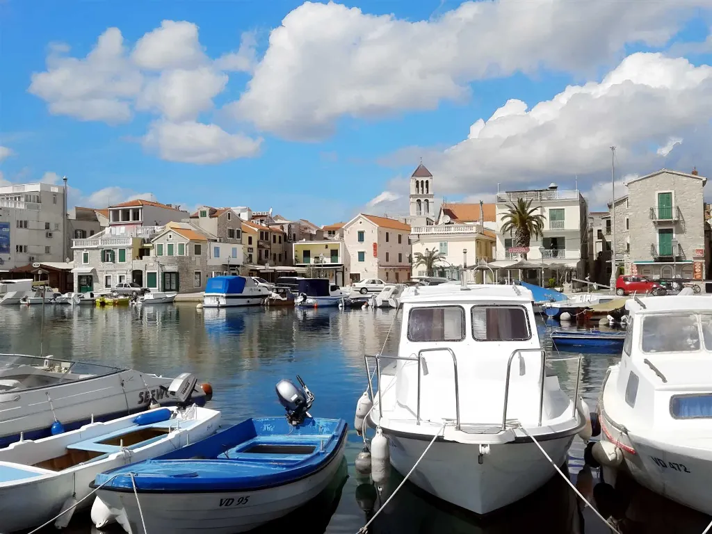 Air-Conditioned 2-Bedroom Apartment in Vodice