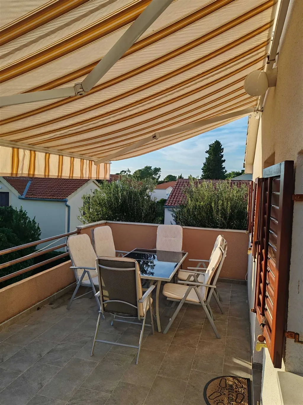 Air-Conditioned 2-Bedroom Apartment in Vodice