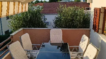 Air-Conditioned 2-Bedroom Apartment in Vodice