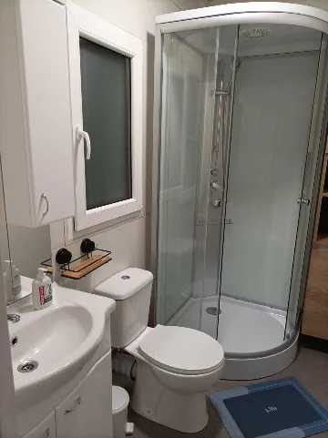 Mobile Home with Terrace and Shared Pool in Pirovac