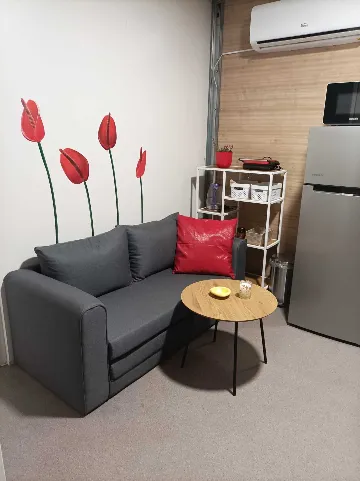 Mobile Home with Terrace and Shared Pool in Pirovac