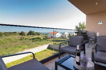 Privlaka Apartment near the Beach for 6 Guests