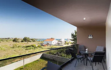 Privlaka Apartment near the Beach for 6 Guests