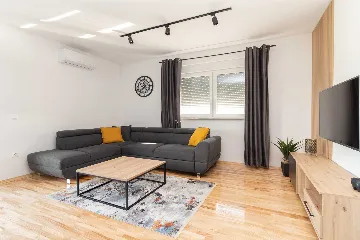 Privlaka Apartment near the Beach for 6 Guests