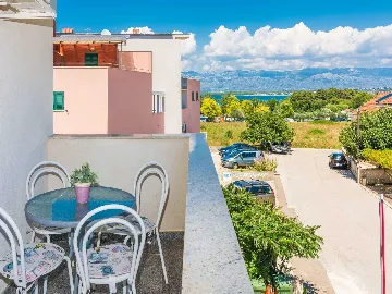 Apartment with Sea View in Nin for 4 Guests