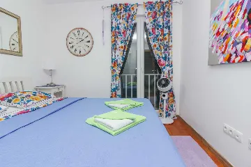 Apartment with Sea View in Nin for 4 Guests