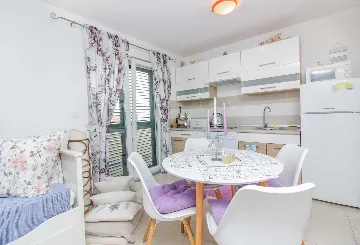 Apartment with Sea View in Nin for 4 Guests