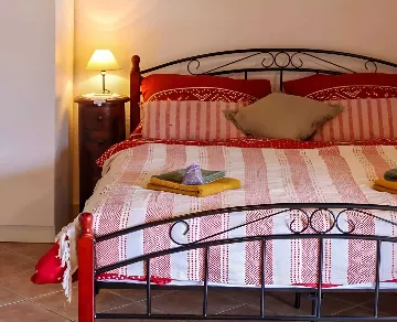 Baška Voda Holiday House with Jacuzzi for 2