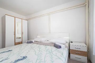 Holiday House in Suhovare for Up to 14 Guests