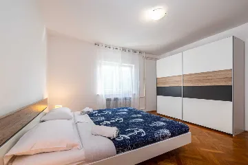 Holiday House in Suhovare for Up to 14 Guests