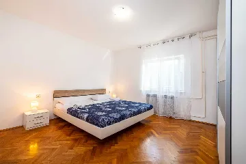 Holiday House in Suhovare for Up to 14 Guests