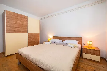 Holiday House in Suhovare for Up to 14 Guests