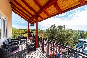 Holiday House in Suhovare for Up to 14 Guests