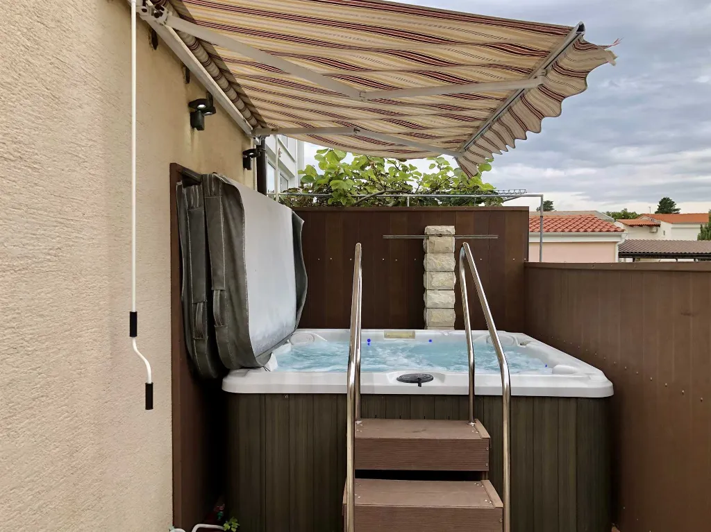 Two-Bedroom Apartment in Sabunike with Shared Hot Tub