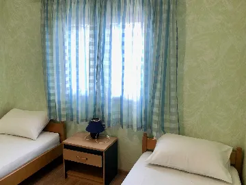 Sabunike Apartment with Shared Hot Tub (up to 5)