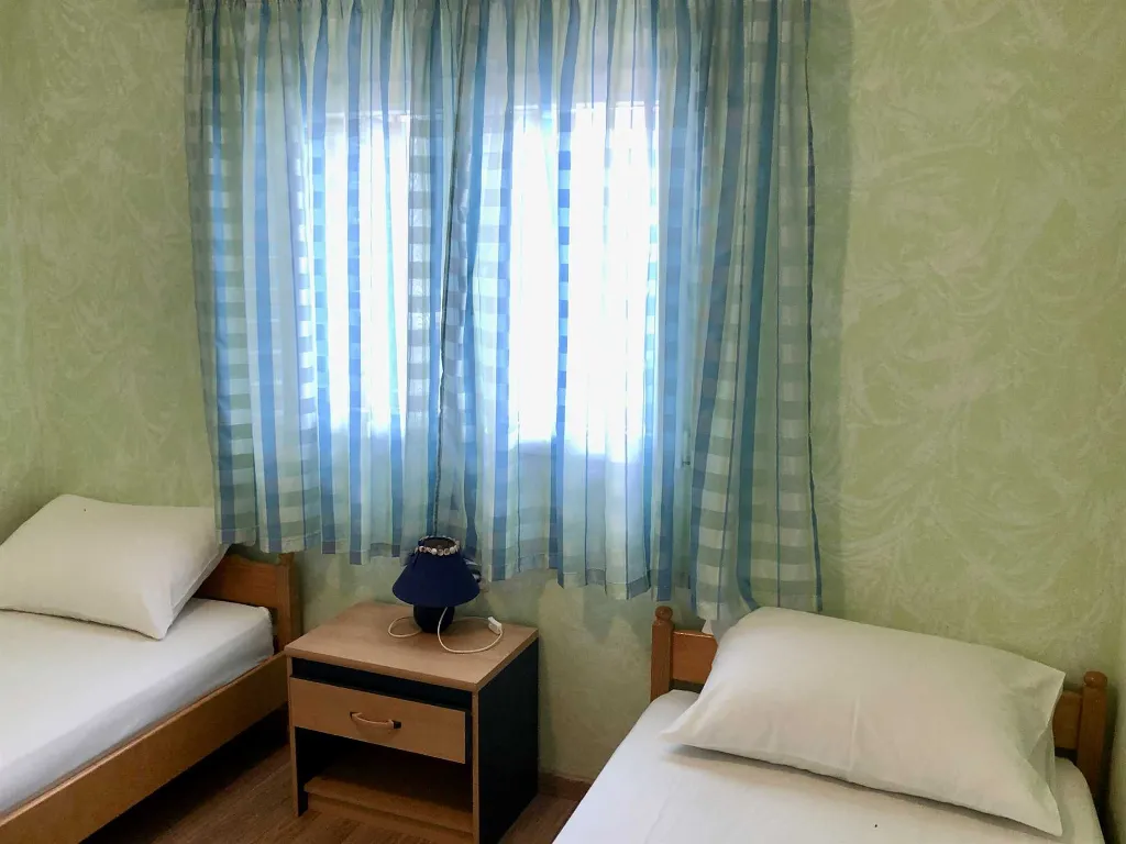 Sabunike Apartment with Shared Hot Tub (up to 5)