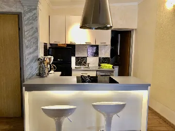 Sabunike Apartment with Shared Hot Tub (up to 5)