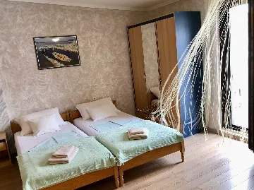 Sabunike Apartment with Shared Hot Tub (up to 5)