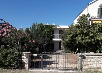 Srima Vodice Apartment for 4 near the Beach