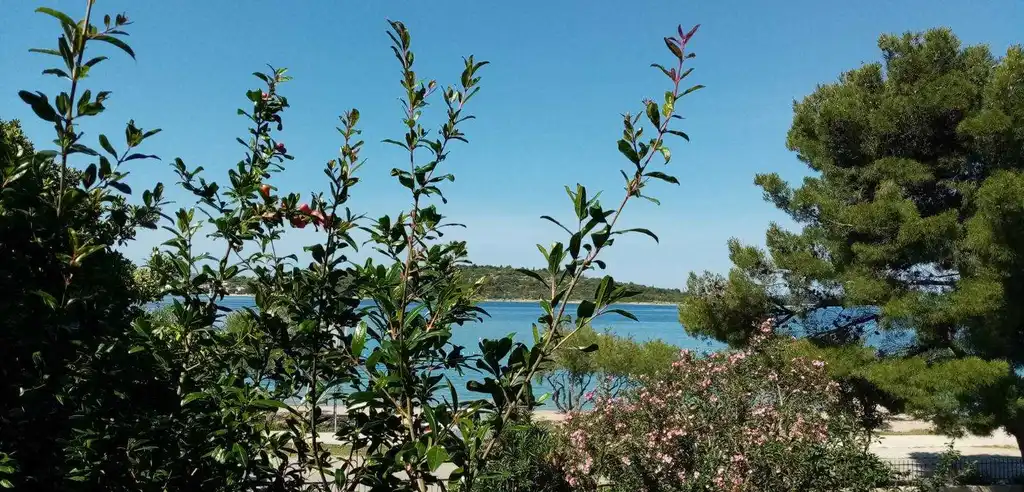 Srima Vodice Apartment for 4 near the Beach