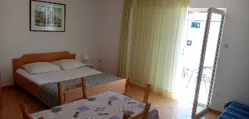 Apartment with Beach View in Vodice (Srima)