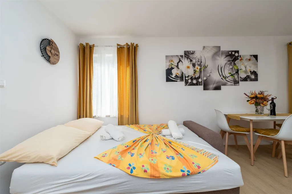 1-Bedroom Apartment for 4 Guests in Novalja