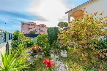 Novalja 2-Bedroom Apartment with Parking