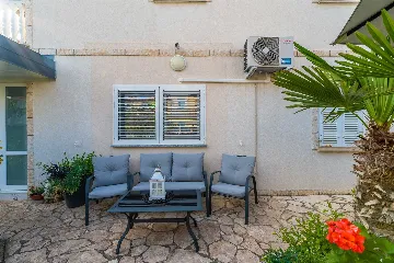 Novalja 2-Bedroom Apartment with Parking