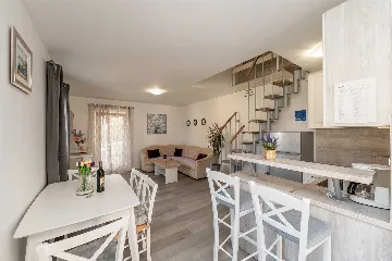 Novalja 2-Bedroom Apartment with Parking