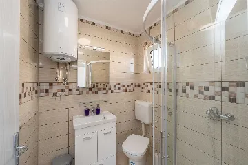 Novalja 2-Bedroom Apartment with Parking