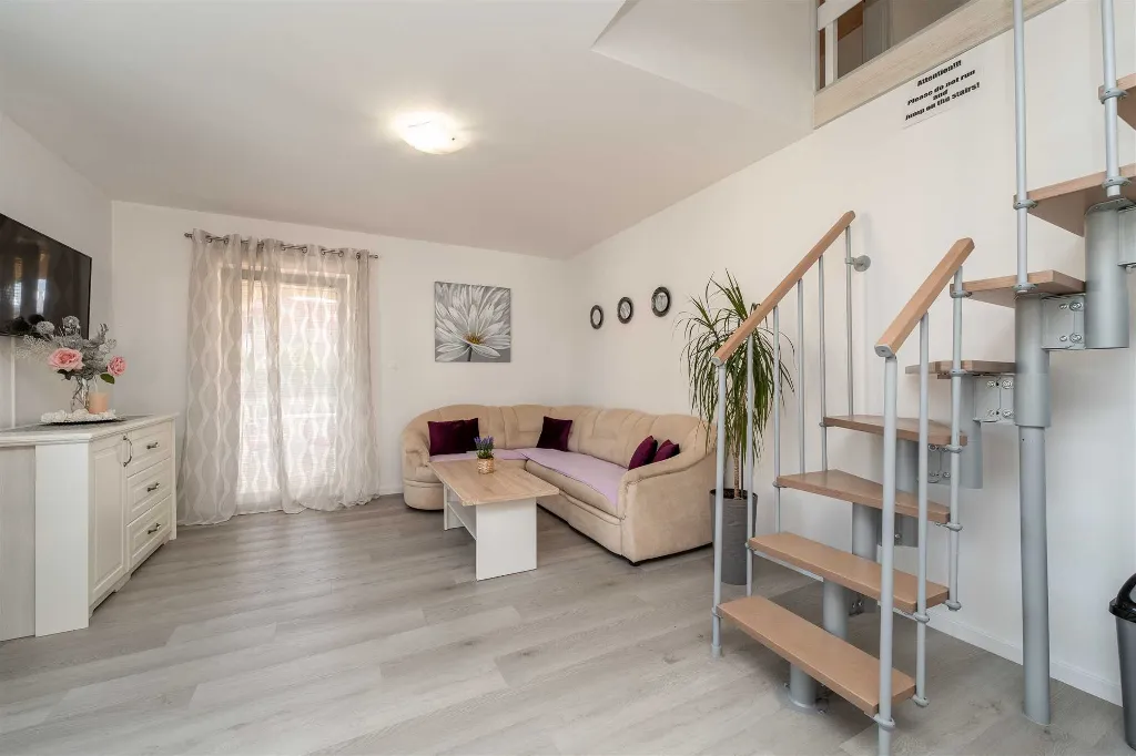 Novalja 2-Bedroom Apartment with Parking