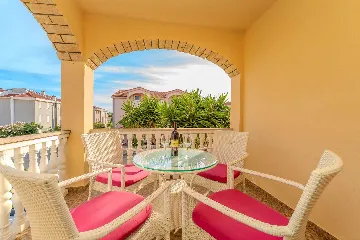 Novalja 2-Bedroom Apartment with Parking