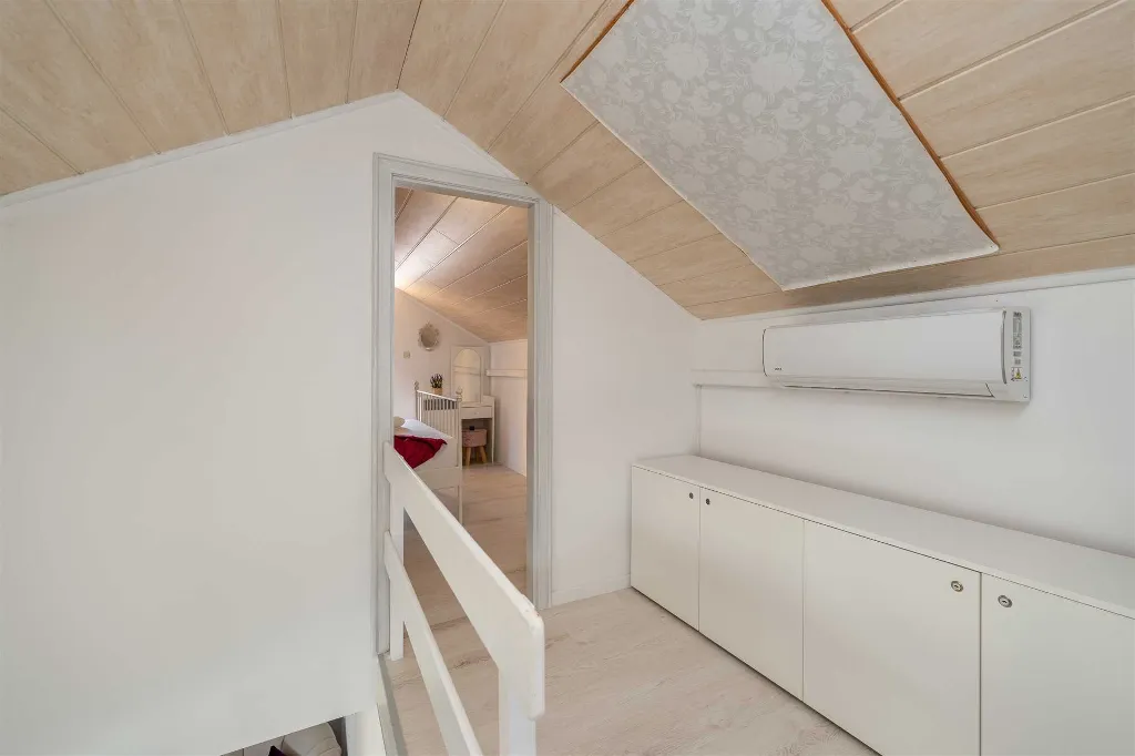 Novalja 2-Bedroom Apartment with Parking