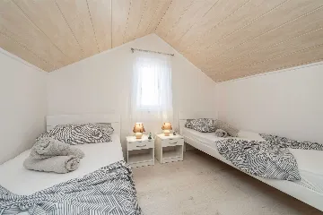 Novalja 2-Bedroom Apartment with Parking