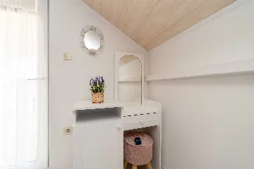 Novalja 2-Bedroom Apartment with Parking