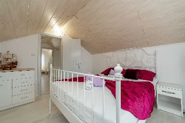 Novalja 2-Bedroom Apartment with Parking