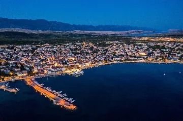 Novalja 2-Bedroom Apartment with Parking