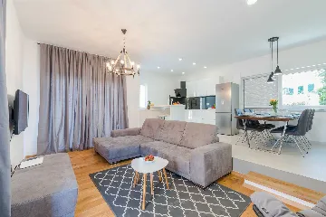 Zadar Family Villa with Jacuzzi and Patio Lounge