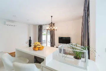 Zadar Family Villa with Jacuzzi and Patio Lounge