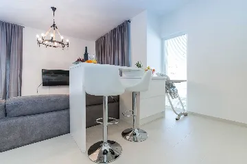 Zadar Family Villa with Jacuzzi and Patio Lounge