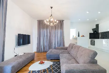 Zadar Family Villa with Jacuzzi and Patio Lounge