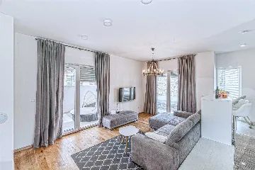 Zadar Family Villa with Jacuzzi and Patio Lounge