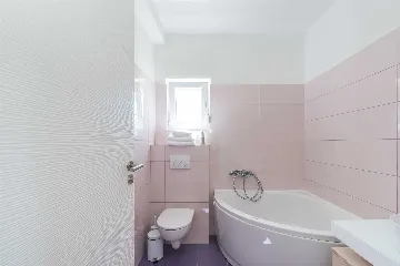 Zadar Family Villa with Jacuzzi and Patio Lounge