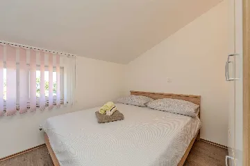 1-Bedroom Apartment in Nin with Balcony