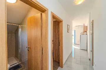 1-Bedroom Apartment in Nin with Balcony