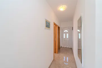 One-Bedroom Apartment in Nin with Balcony