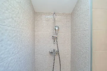 One-Bedroom Apartment in Nin with Balcony