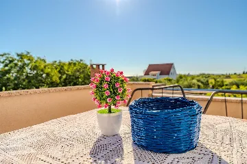 One-Bedroom Apartment in Nin with Balcony