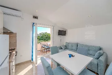 One-Bedroom Apartment in Nin with Balcony